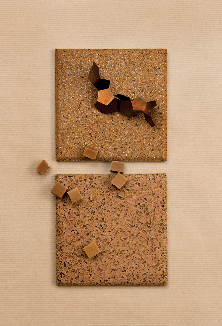 Polished / raw caramel (on request)