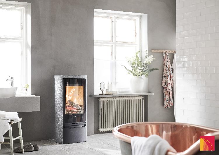 Contura 820T with glass door