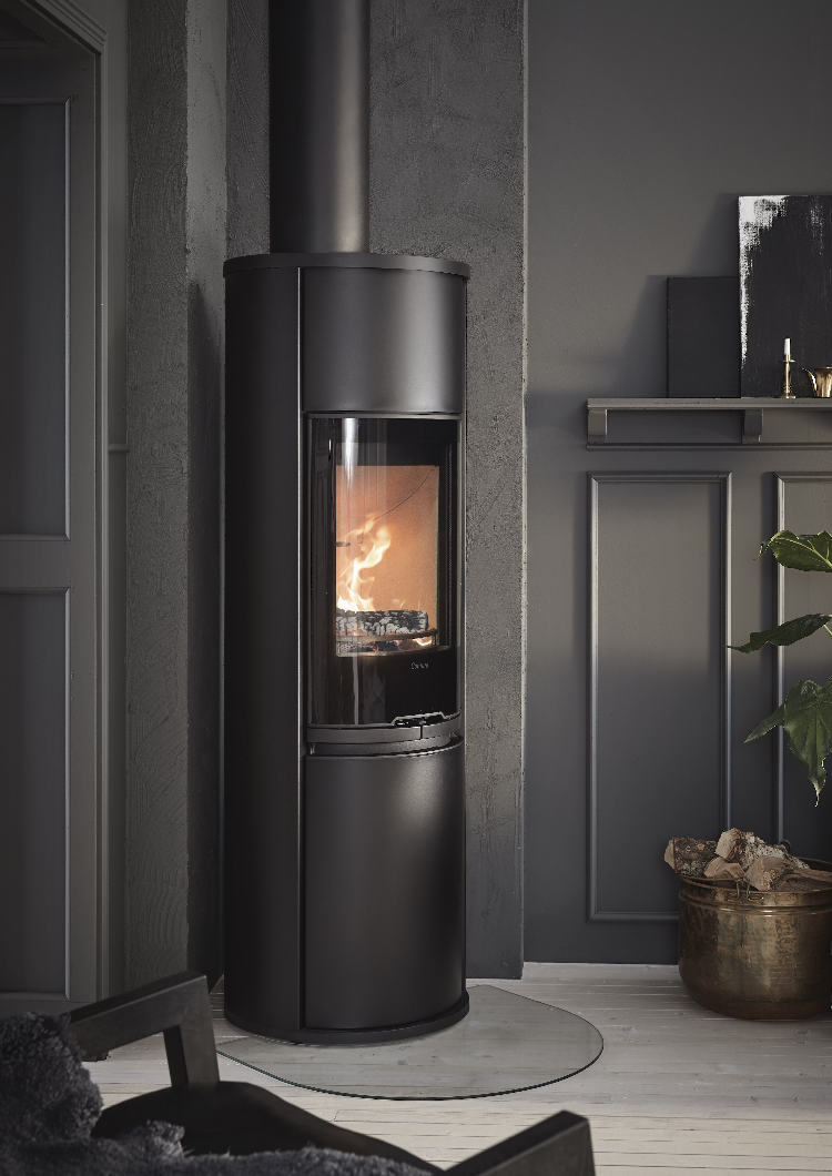 Contura 690 black - Glass door, lacquered aluminium top plate